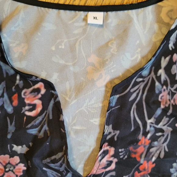 Boutique XL floral v neck short-sleeve dress. Black orange blue red pink green - Picture 2 of 3